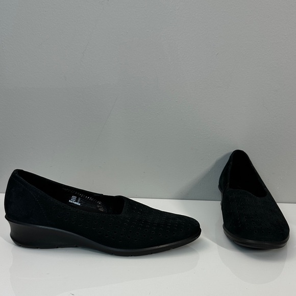 Ecco Felicia Black Suede Perforated Slip On Wedge Shoes Size 38(7-7.5) - Picture 1 of 15
